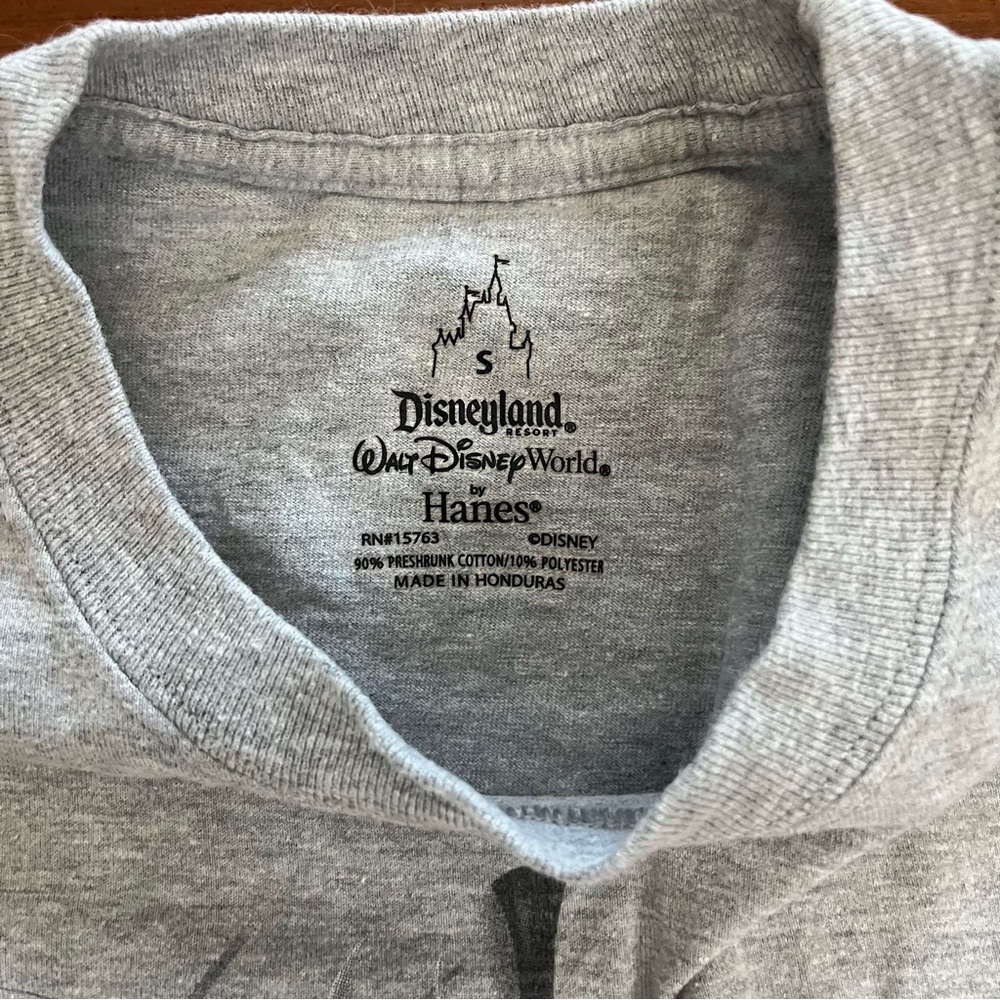 🎃 Disney Nightmare Before Christmas Seasons Screamings Tee Gray Small - Picture 3 of 6